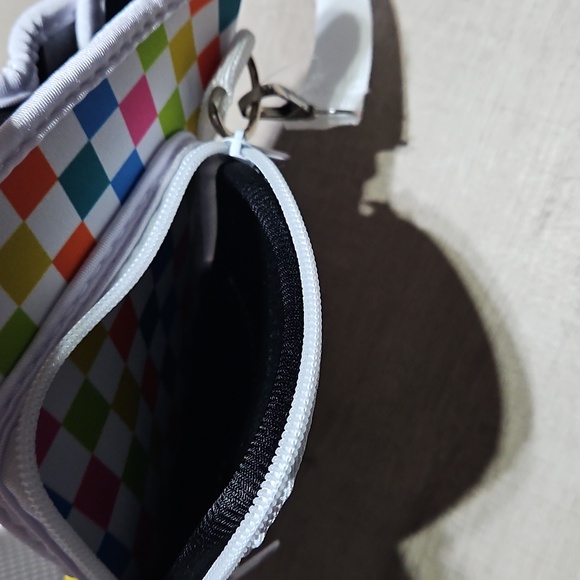 Colorful Checkered Crossbody/Shoulder Bottle Sleeve With Zippered Compartments - Picture 3 of 4